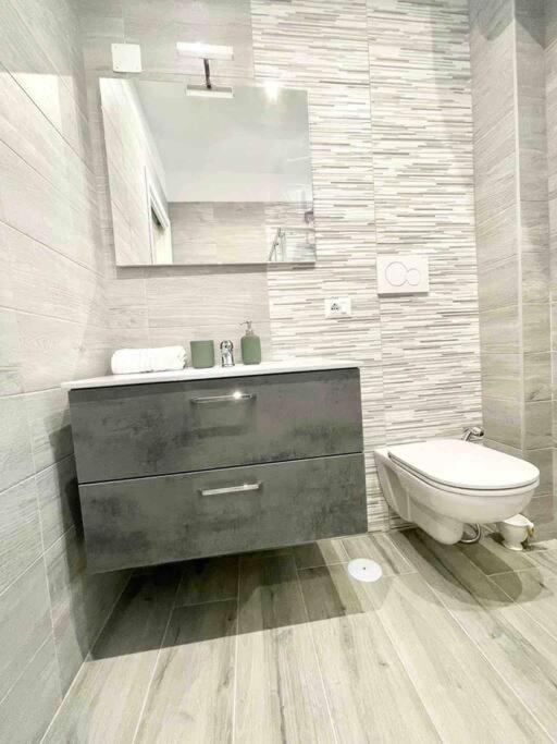 Center And Station Apartment Bari Ngoại thất bức ảnh
